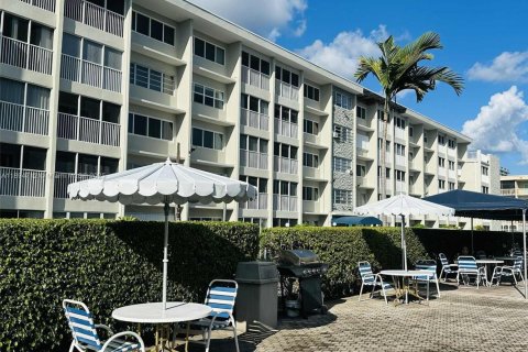 Снять в аренду кондоминиум в Халландейл-Бич, Флорида 1 спальня, 71.53м2, № 1949239 - фото 28