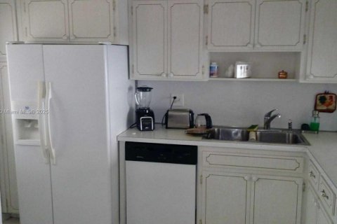 Снять в аренду кондоминиум в Халландейл-Бич, Флорида 1 спальня, 71.53м2, № 1949239 - фото 5