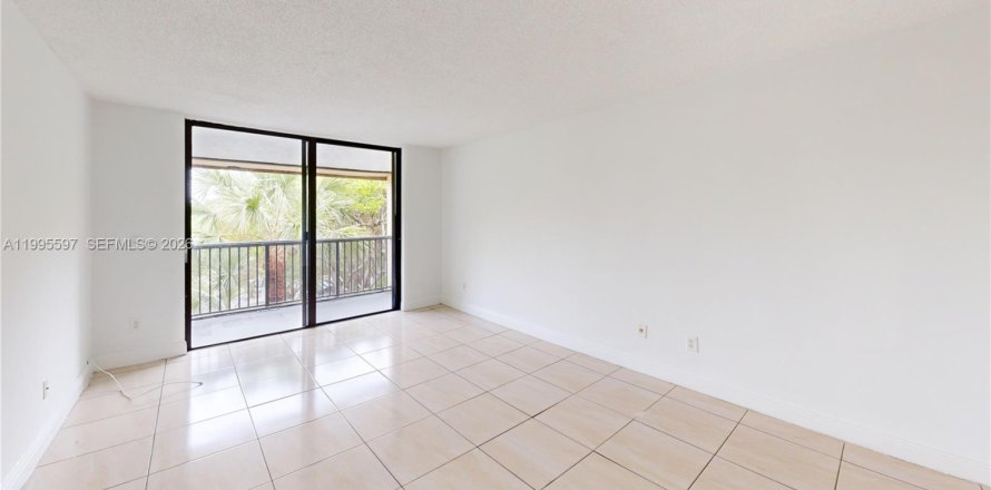 Condominio en Miami, Florida, 1 dormitorio  № 2059339