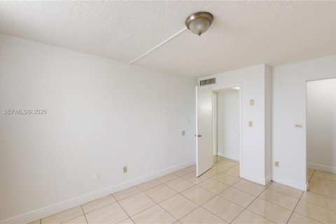 Condominio en alquiler en Miami, Florida, 1 dormitorio, 57.04 m2 № 2059339 - foto 9
