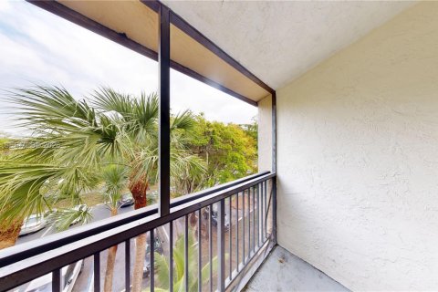 Condominio en alquiler en Miami, Florida, 1 dormitorio, 57.04 m2 № 2059339 - foto 13