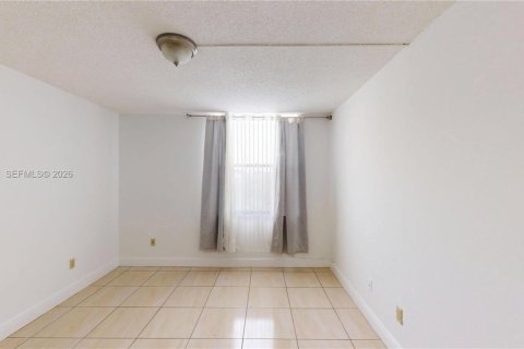Condominio en alquiler en Miami, Florida, 1 dormitorio, 57.04 m2 № 2059339 - foto 8