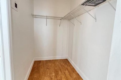 Снять в аренду кондоминиум в Майами-Бич, Флорида 3 комнаты, 41.25м2, № 2368460 - фото 7