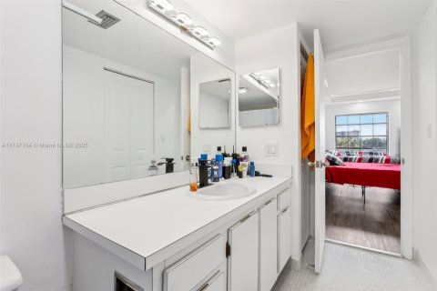 Copropriété à vendre à Lauderhill, Floride: 2 chambres, 100.8 m2 № 1729677 - photo 18