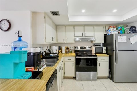 Copropriété à vendre à Lauderhill, Floride: 2 chambres, 100.8 m2 № 1729677 - photo 13