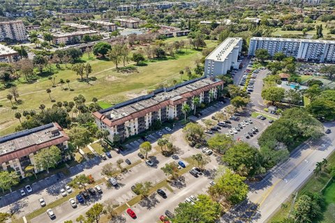 Copropriété à vendre à Lauderhill, Floride: 2 chambres, 100.8 m2 № 1729677 - photo 29