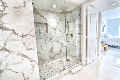 Copropriété à vendre à Miami, Floride: 1 chambre, 72.28 m2 № 2052397 - photo 12