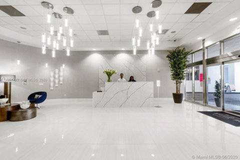Copropriété à vendre à Miami, Floride: 1 chambre, 72.28 m2 № 2052397 - photo 25