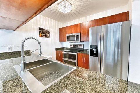 Copropriété à vendre à Miami, Floride: 1 chambre, 72.28 m2 № 2052397 - photo 18