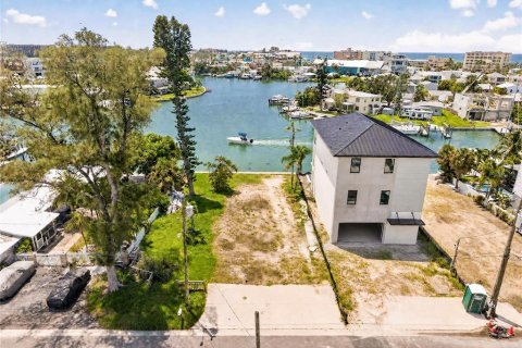 Terreno en venta en Madeira Beach, Florida № 2314138 - foto 4