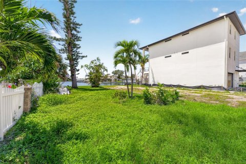 Terreno en venta en Madeira Beach, Florida № 2314138 - foto 20