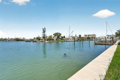 Terreno en venta en Madeira Beach, Florida № 2314138 - foto 24