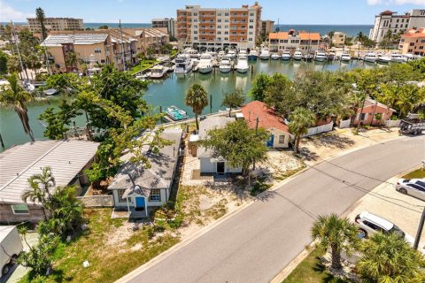 Terreno en venta en Madeira Beach, Florida № 2314138 - foto 12