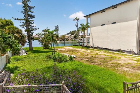 Terreno en venta en Madeira Beach, Florida № 2314138 - foto 3