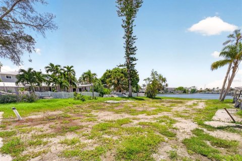 Terreno en venta en Madeira Beach, Florida № 2314138 - foto 18