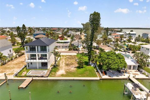 Terreno en venta en Madeira Beach, Florida № 2314138 - foto 10