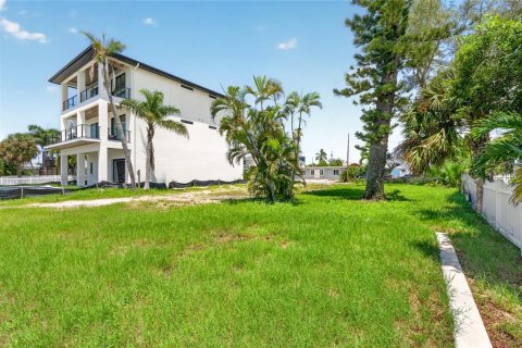 Terreno en venta en Madeira Beach, Florida № 2314138 - foto 23