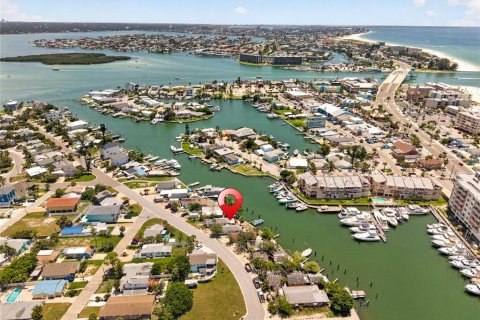 Terreno en venta en Madeira Beach, Florida № 2314138 - foto 16