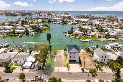 Terreno en venta en Madeira Beach, Florida № 2314138 - foto 5
