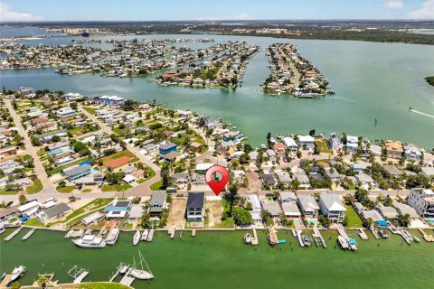Terreno en venta en Madeira Beach, Florida № 2314138 - foto 7