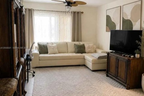 Condo à North Miami Beach, Floride, 2 chambres  № 2155956
