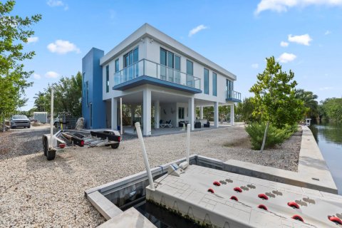 House in Key Largo, Florida 5 bedrooms, 228.82 sq.m. № 2013509 - photo 6