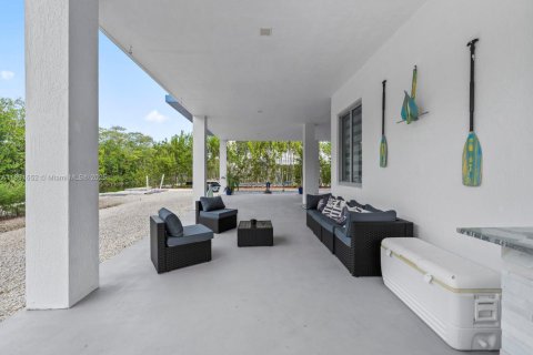 House in Key Largo, Florida 5 bedrooms, 228.82 sq.m. № 2013509 - photo 29