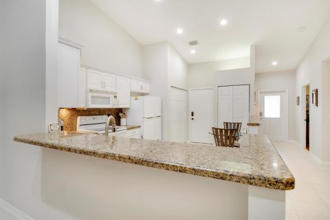 Townhouse in Boynton Beach, Florida 2 bedrooms, 131.64 sq.m. № 2086727 - photo 12