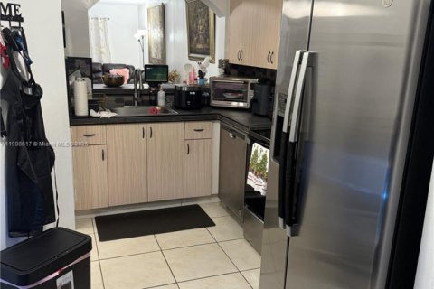 Condo in Homestead, Florida, 2 bedrooms  № 1966053 - photo 6