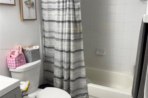 Condo in Homestead, Florida, 2 bedrooms  № 1966053 - photo 8