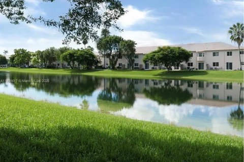 Condo in Homestead, Florida, 2 bedrooms  № 1966053 - photo 12