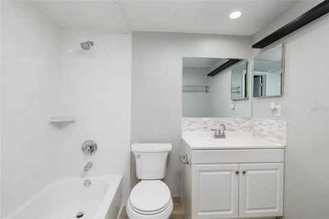 Copropriété à vendre à Temple Terrace, Floride: 1 chambre, 74.32 m2 № 2094469 - photo 14