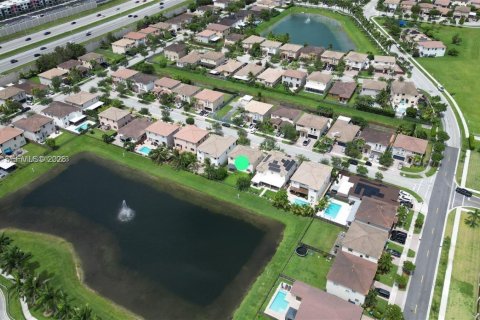 Casa en alquiler en Miami, Florida, 5 dormitorios, 233.56 m2 № 2027434 - foto 27