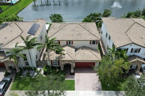 Casa en alquiler en Miami, Florida, 5 dormitorios, 233.56 m2 № 2027434 - foto 26