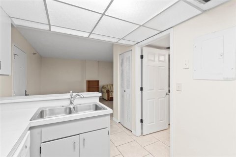 Condo in Port Charlotte, Florida, 1 bedroom  № 1734222 - photo 13