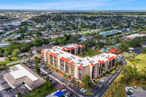 Condo in Port Charlotte, Florida, 1 bedroom  № 1734222 - photo 30