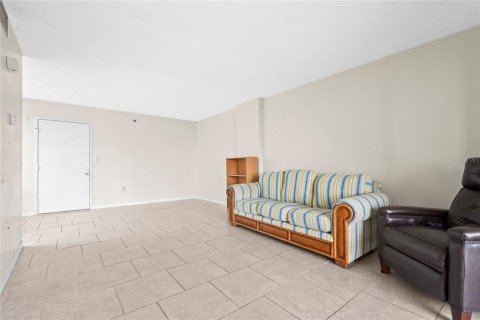 Condo in Port Charlotte, Florida, 1 bedroom  № 1734222 - photo 9