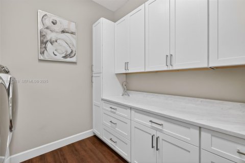 Casa en venta en Port St. Lucie, Florida, 3 dormitorios, 288.74 m2 № 1984186 - foto 29