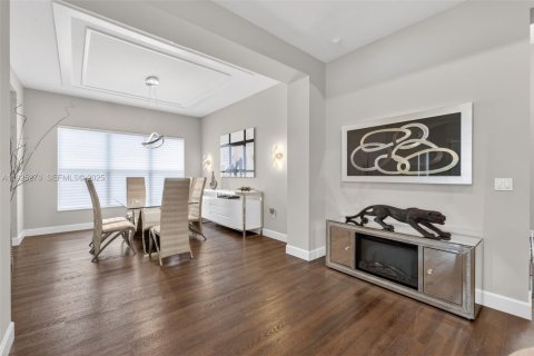 Casa en venta en Port St. Lucie, Florida, 3 dormitorios, 288.74 m2 № 1984186 - foto 8