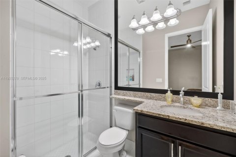 Casa en venta en Port St. Lucie, Florida, 3 dormitorios, 288.74 m2 № 1984186 - foto 27