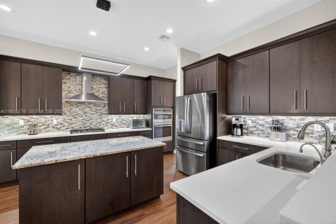 Casa en venta en Port St. Lucie, Florida, 3 dormitorios, 288.74 m2 № 1984186 - foto 16