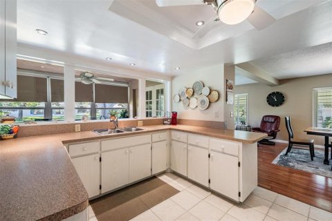 Casa en venta en Port Richey, Florida, 2 dormitorios, 135.08 m2 № 1918916 - foto 9