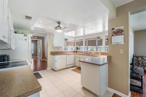 Casa en venta en Port Richey, Florida, 2 dormitorios, 135.08 m2 № 1918916 - foto 7