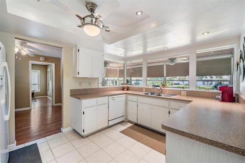Casa en venta en Port Richey, Florida, 2 dormitorios, 135.08 m2 № 1918916 - foto 8