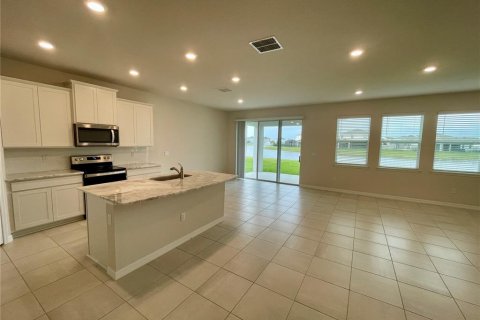 House in Parrish, Florida 4 bedrooms, 256.04 sq.m. № 2391507 - photo 9