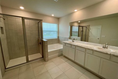 House in Parrish, Florida 4 bedrooms, 256.04 sq.m. № 2391507 - photo 15