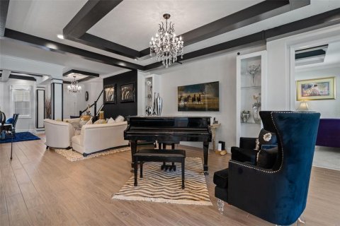 House in Oviedo, Florida 5 bedrooms, 308.99 sq.m. № 2098104 - photo 5