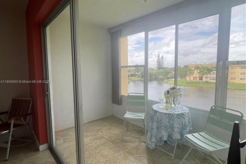 Купить кондоминиум в Санрайз, Флорида 2 спальни, 78.97м2, № 1929294 - фото 16