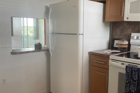 Купить кондоминиум в Санрайз, Флорида 2 спальни, 78.97м2, № 1929294 - фото 3