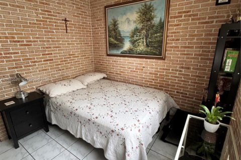 Снять в аренду кондоминиум в Майами, Флорида 3 спальни, 105.63м2, № 2032498 - фото 5